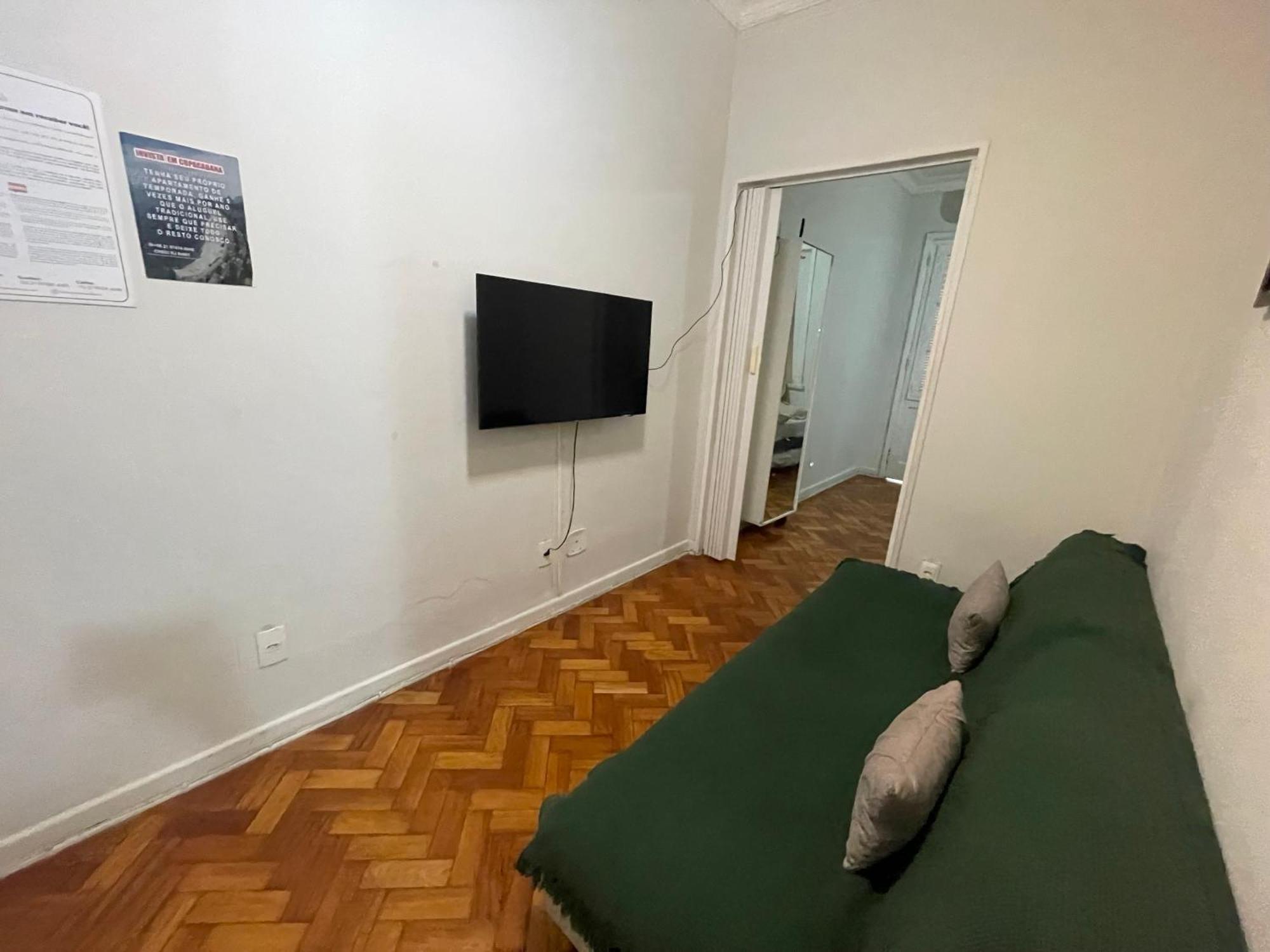 Suh Copacabana 08 Low Cost Behind Copacabanapalace ريو دي جانيرو المظهر الخارجي الصورة